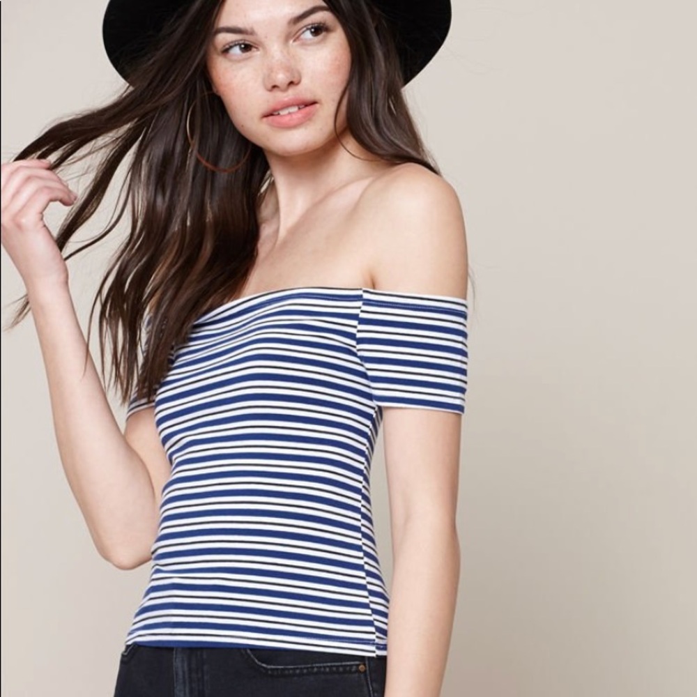 Off the shoulder shirt from Pacsun